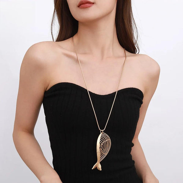 Collar largo vintage con forma de pez ahuecado para mujer
