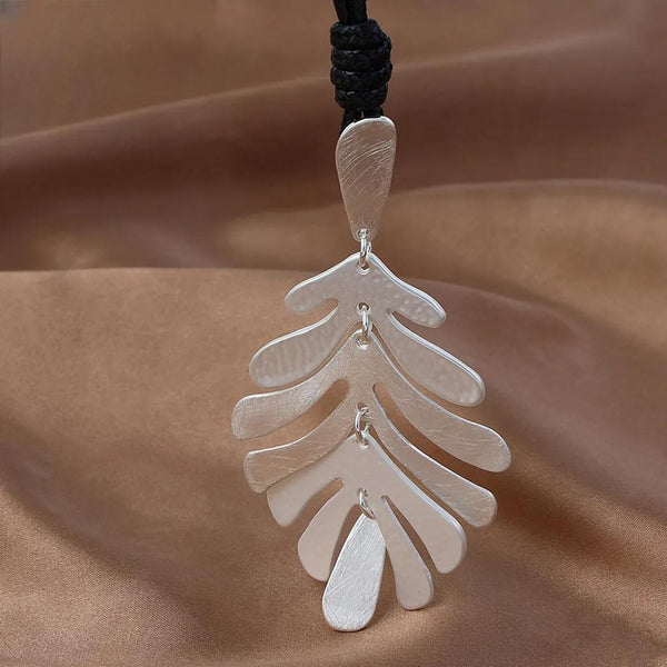 New in Vintage Leaf Long Chains Korean Fashion Collares Necklace Suspension Goth Pendant