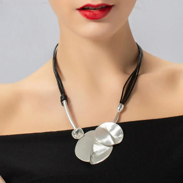Gargantilla geométrica vintage con colgantes para el cuello