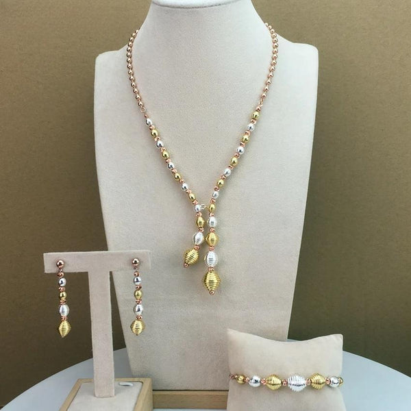 Conjuntos de joyería fina y bisutería. Joyería de moda para mujer. Regalos de Año Nuevo.
