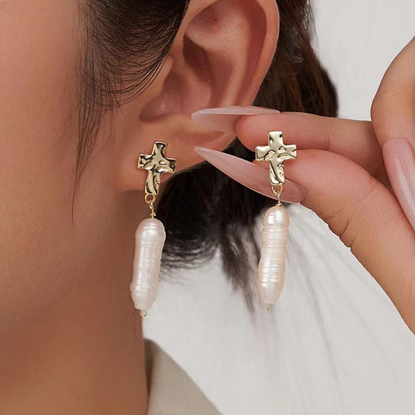 Fashion Baroque Pearl Drop Earrings
