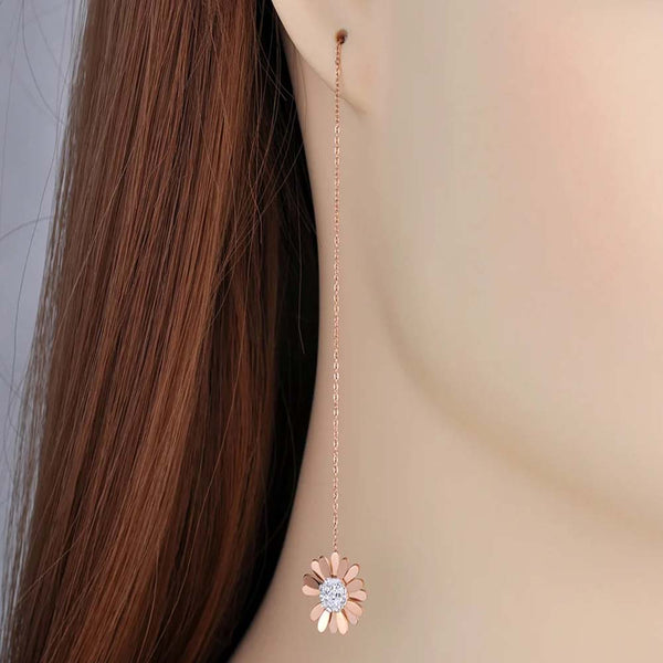 Pendientes de borlas con pequeñas margaritas de acero inoxidable y titanio