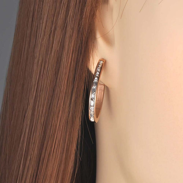 Pendientes de acero inoxidable con circonitas brillantes de moda