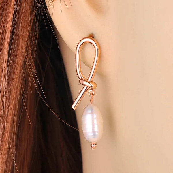 Pendientes de perlas cultivadas de agua dulce para mujer