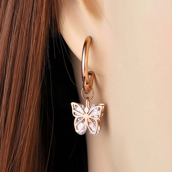Pendientes de aro con diseño original de mariposa de cristal de circonita cúbica, de acero inoxidable, modernos pendientes de animales.