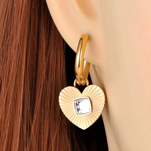 Pendientes de aro con forma de corazón para mujer y niña, de acero inoxidable chapado en oro de 14 quilates y circonita cúbica.