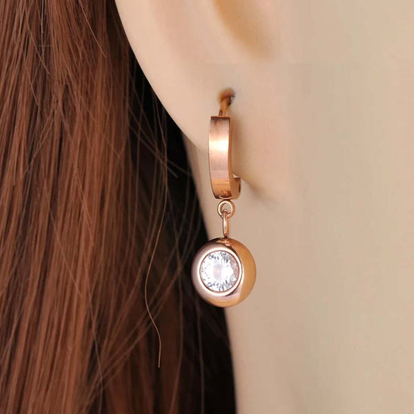 Pendientes de aro de acero de titanio con cristales de circonita cúbica redondos, estilo oficina o profesional, con diamantes de imitación de moda.