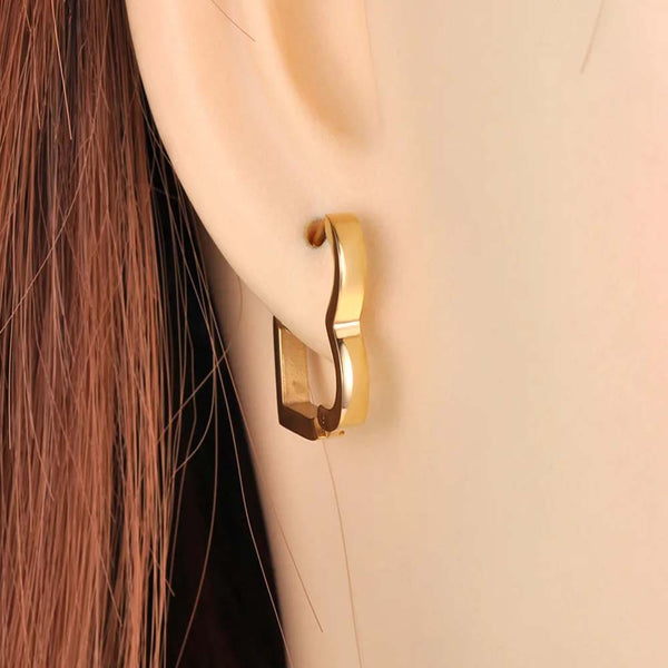 Pendientes de aro de acero inoxidable chapados en oro de 18 quilates para bodas.
