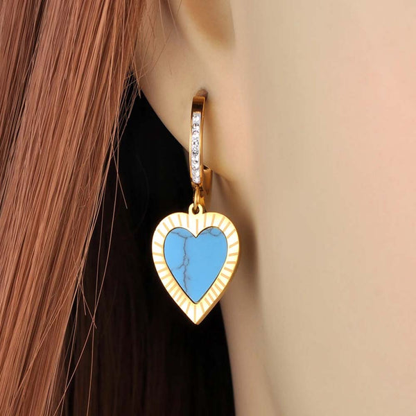 Pendiente de aro con forma de corazón turquesa de acero inoxidable y titanio de moda