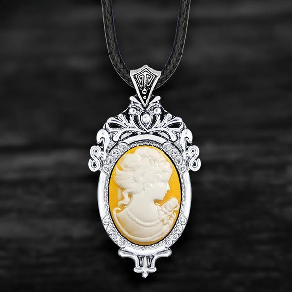 Retro Oval Lady Queen Cameo Necklace For Women