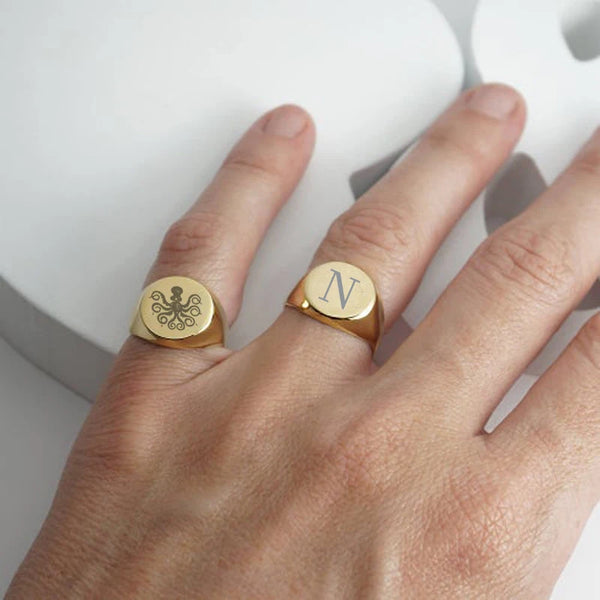 GENTLEMAN SIGNET RING SYMBOLIZES SOCIAL STATUS PINKY RINGS