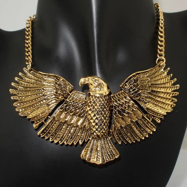 Collar con colgante de águila vintage de moda para mujer