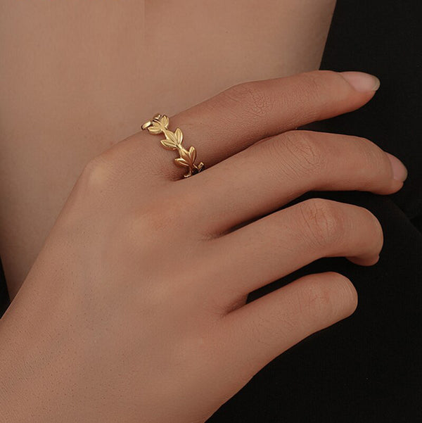 316L Stainless Steel Beautiful Flower Gold Silver Colours Opening Tine Exquisite Ring