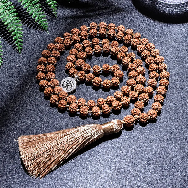 Conjunto de collar y pulsera de japamala anudada con cuentas de rudraksha originales de 7-8 mm