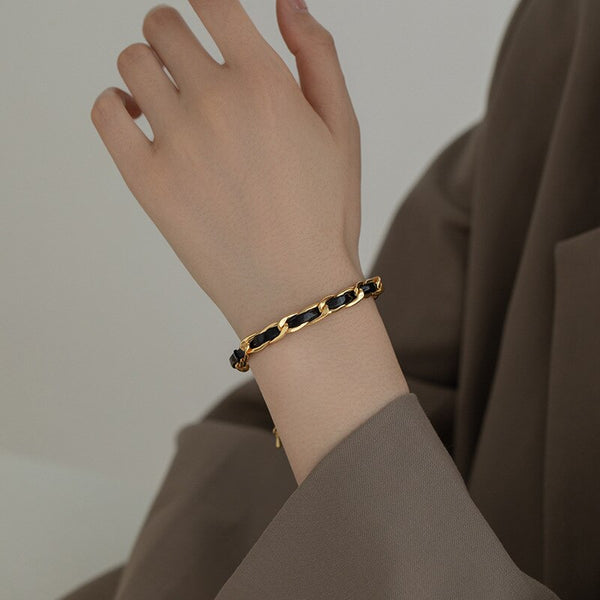 Conjunto de joyería de acero inoxidable 316L con diseño de cinturón negro coreano y tejido dorado para mujer