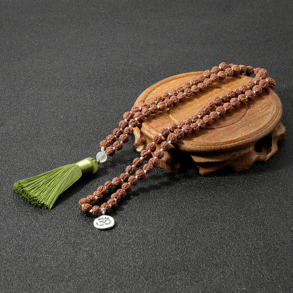 Collar anudado de 108 cuentas Mala, rosario de rudraksha natural, borla, bendición de meditación, declaración de yoga