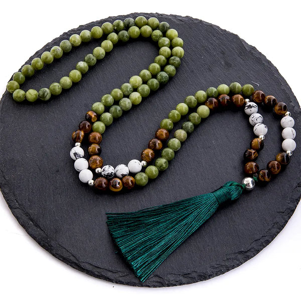 Collar de meditación con cuentas de jade del sur, howlita y ojo de tigre amarillo de 8 mm