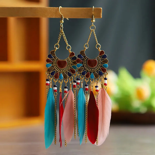 Pendientes largos de plumas de colores bohemios para mujer