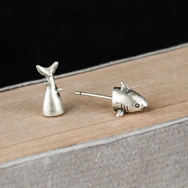 Pendiente de botón de tiburón retro creativo de plata de ley 925