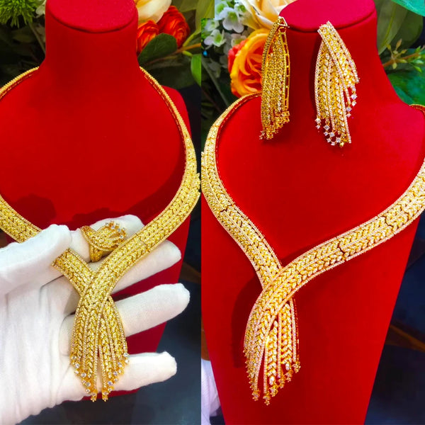 Conjunto de 4 piezas de lujo de collar, pulsera, pendientes y anillos para mujer