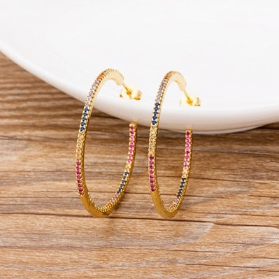 Pendientes de aro estilo punk con diseño de círculo grande y retorcido para mujer