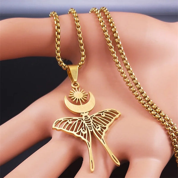 Collar de acero inoxidable con diseño de mariposa, sol, luna y brujería, cadena dorada
