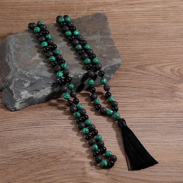 Collar largo anudado de ónix negro y piedra volcánica con 108 cuentas de mala para mujer