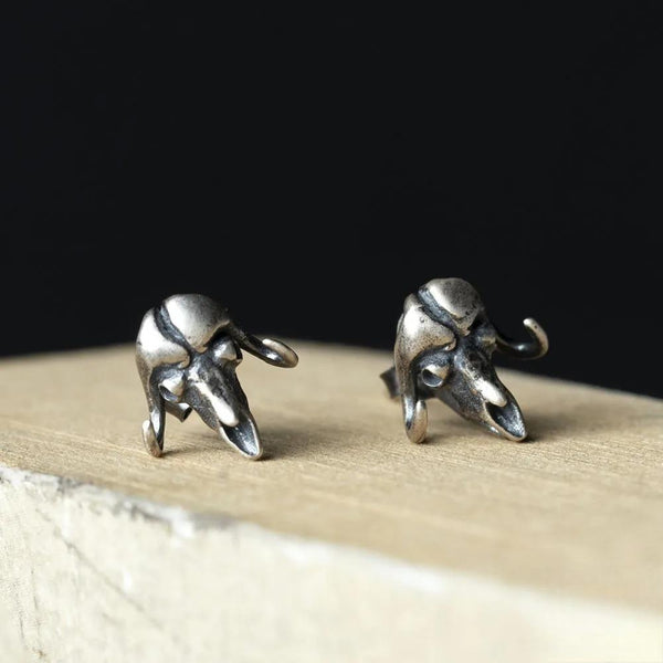 Pendiente de tuerca con forma de calavera de vaca, estilo gótico punk callejero, creativo, retro, de plata de ley 925 para hombres y mujeres.