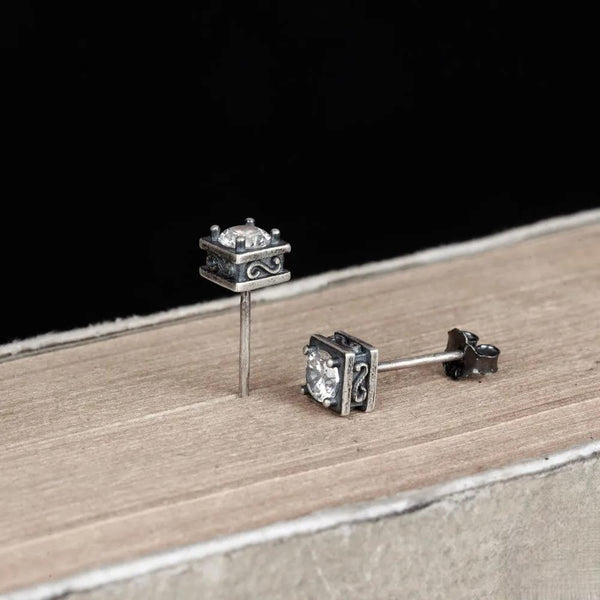 Pendientes de plata de ley 925 con circonitas cuadradas retro de cuatro garras para hombre y mujer