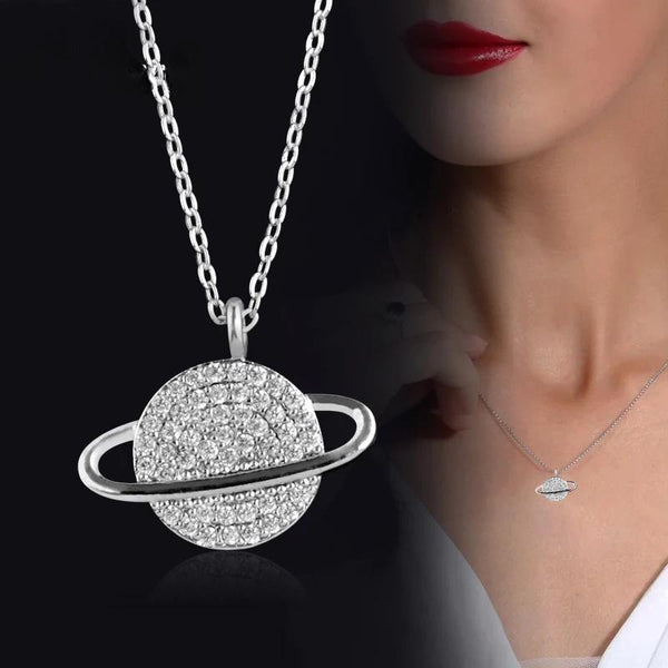 Collar con colgante de planeta de diseño único para mujer