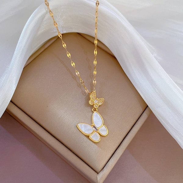 Collar con colgante de mariposa de acero inoxidable 316L con diamantes de imitación de ostra para mujer