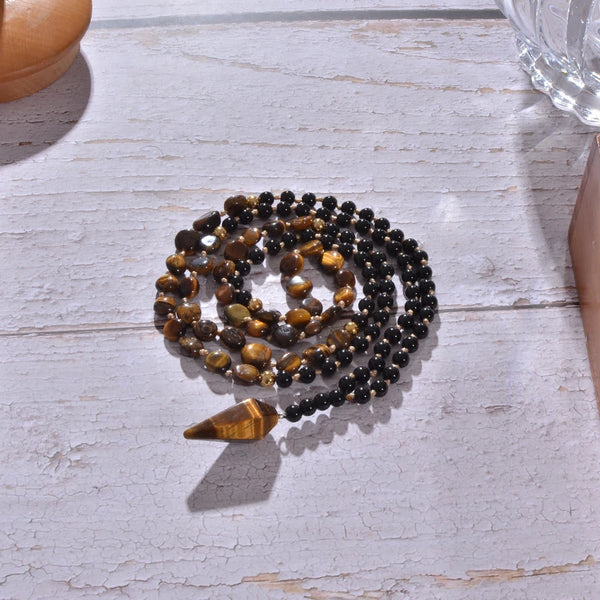 Collar Mala 108 con cuentas irregulares de ojo de tigre amarillo y ónix negro anudadas, rosario para meditación, yoga y oración.