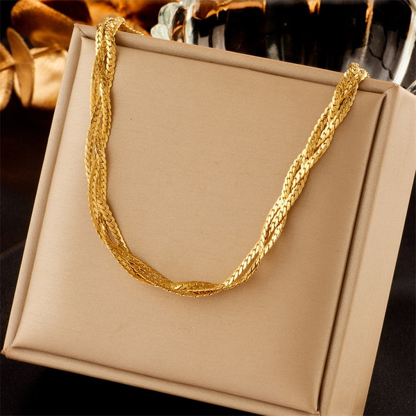 Collar cruzado de triple cadena de acero inoxidable 316L color dorado para mujer