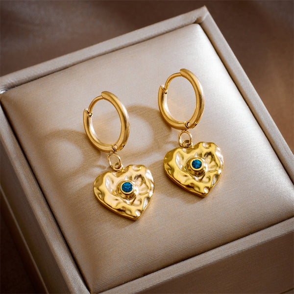 Pendientes de aro con forma de corazón de circonita azul irregular de acero inoxidable 316L para mujer