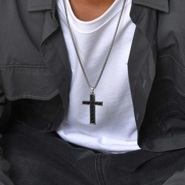 Collares de cruz para hombre, colgante de fibra de carbono de color negro, colgante de cruz de madera