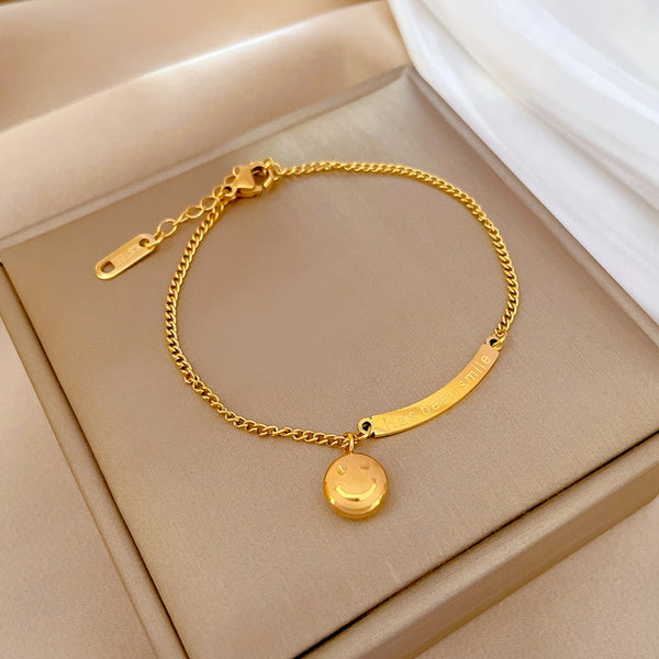 Pulsera de acero inoxidable 316L chapada en oro con bonita y sencilla cadena de cuentas con cara sonriente