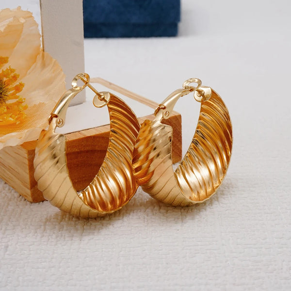 Fashion Copper Alloy Metal Hoop Earrings For Woman