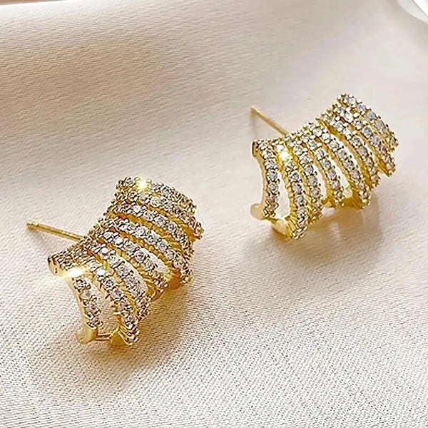Pendientes pequeños de circonita de color dorado de moda para mujer