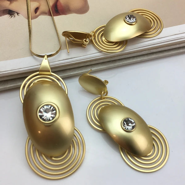 Conjunto de joyería africana con collar y pendientes colgantes grandes para mujer