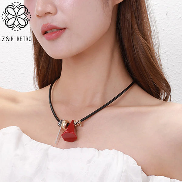 Gargantilla de metal geométrica vintage para mujer