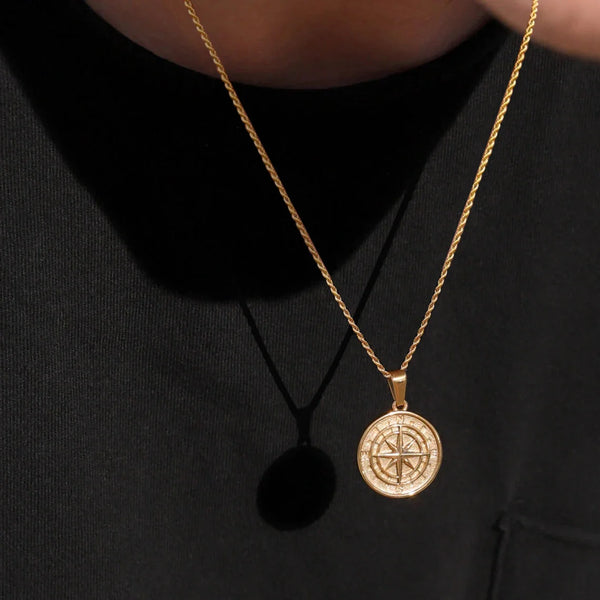 Collares de brújula para hombre en color dorado