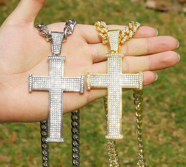 Collar con colgante de cruz brillante y brillante para hombre y mujer
