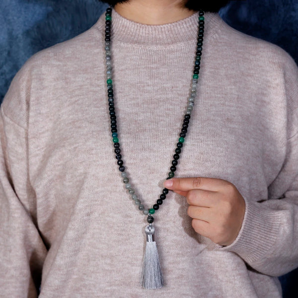 Collar de 108 cuentas Mala con borla, meditación Japamala, cuentas de 8 mm, joyería espiritual de yoga anfíbol.
