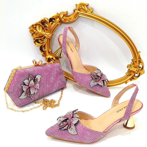 Nuevos zapatos de mujer de diseño italiano y bolsos de fiesta para boda en color rosa