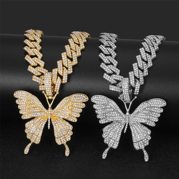 Nuevo collar con colgante de alas de mariposa con cadena cubana de 16 mm.