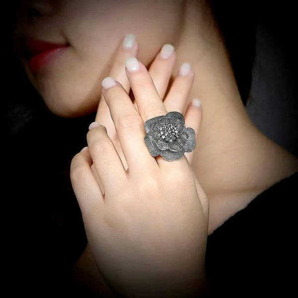 Anillos vintage de circonita cúbica roja con flores grandes, tamaño ajustable, color plata antigua, para mujer.