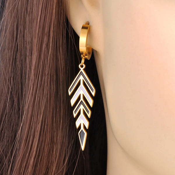 Pendientes de aro con flecha geométrica de acero inoxidable esmaltado y pintado para mujer