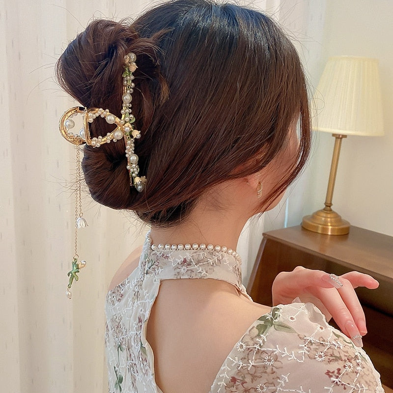Korean Elegant Handmade Flower Leaves Hair Claws Headwear For Women