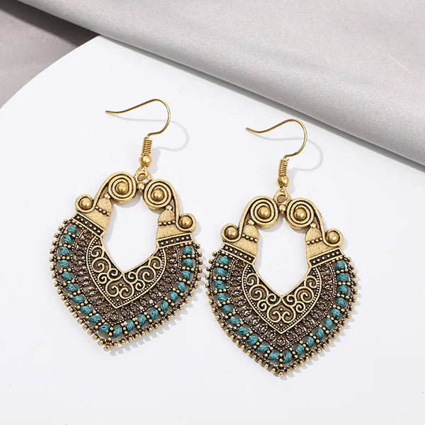 Pendientes colgantes con gancho trenzado de corazón étnico bohemio para mujer