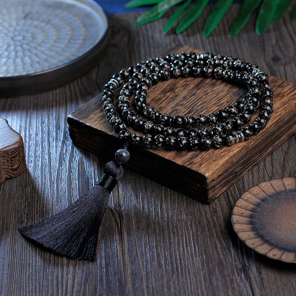 Collar Japamala 108 Mala, borlas negras y cuentas luminosas negras, joyería espiritual para meditación y yoga.